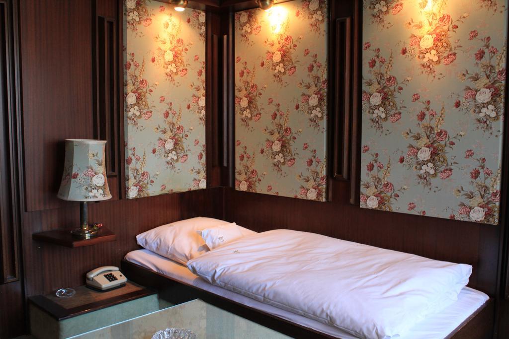 Single Room,1520155651:JPEG